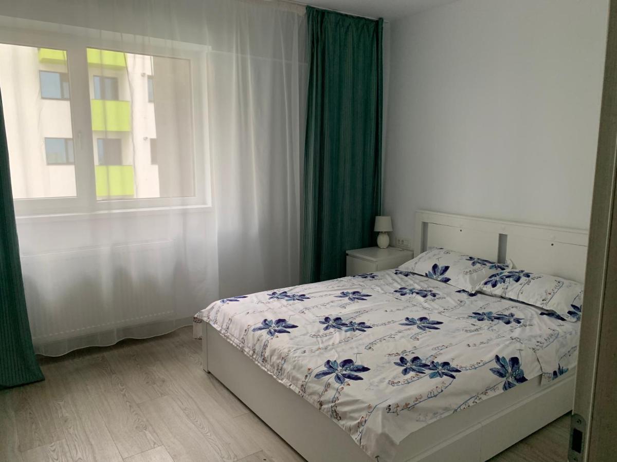 Black&White Suites Craiova Bagian luar foto