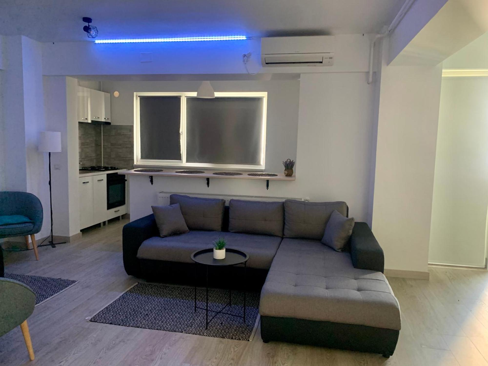 Black&White Suites Craiova Bagian luar foto
