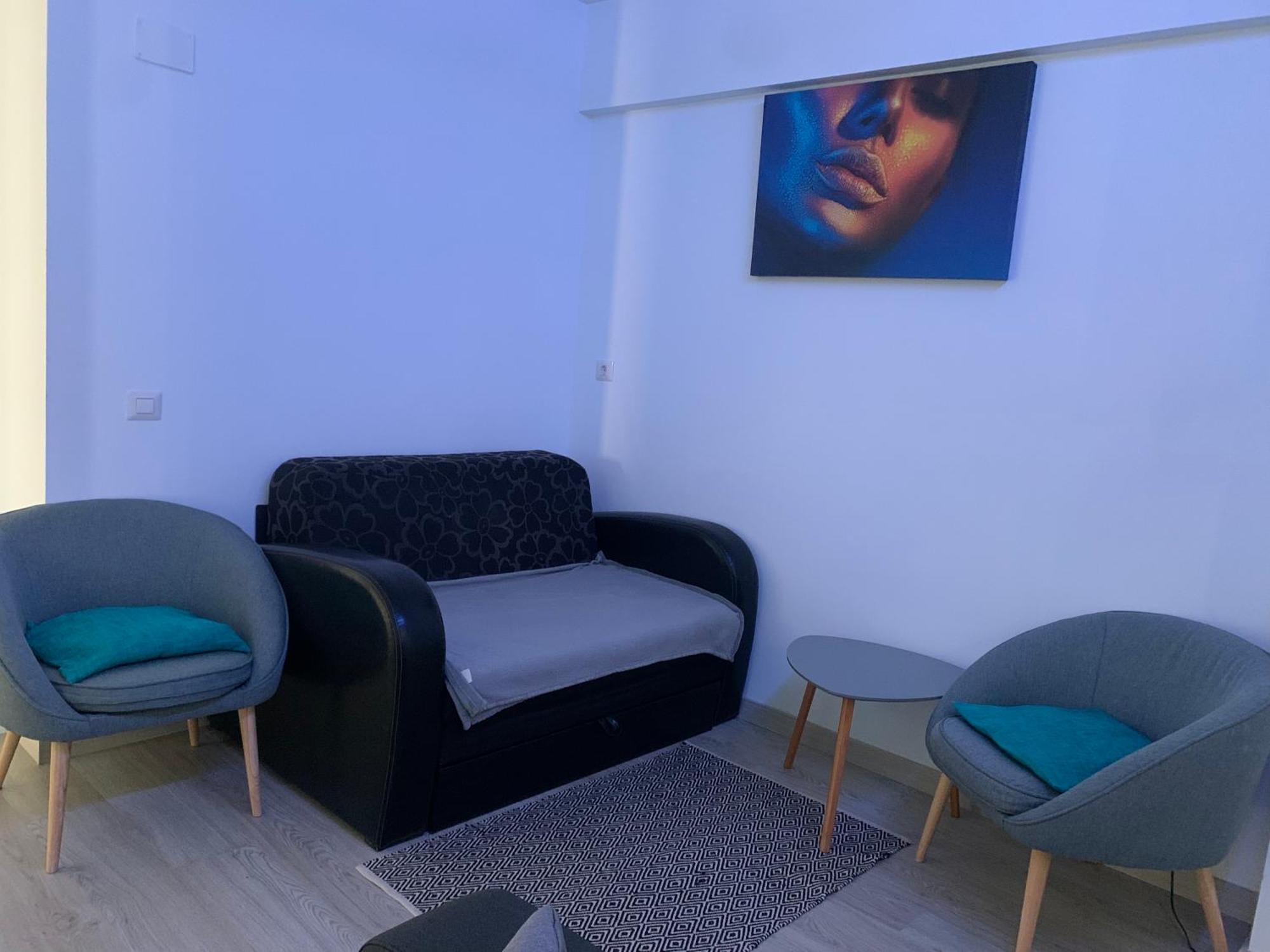 Black&White Suites Craiova Bagian luar foto
